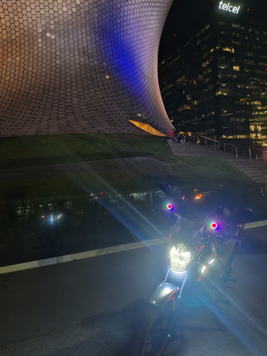 Es Una Moto Completa Trae Toda Su Documentación