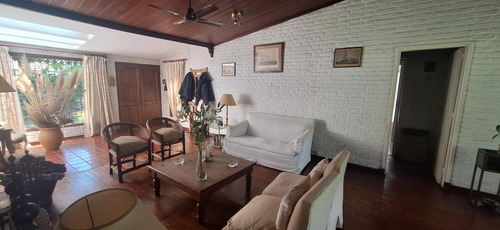 Casa - Don Torcuato - Triángulo