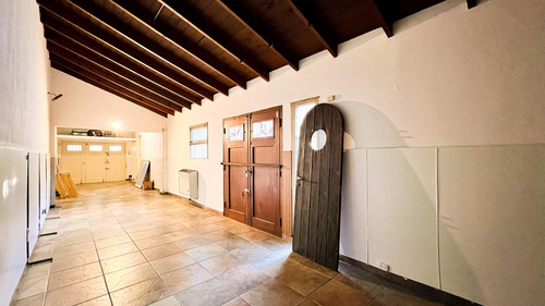 Venta | Permuta | Chalet De Piedra | Sobre 2 Lotes | Los Troncos |