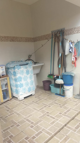Imagem 8 de 15 de 3389-linda Casa Semi Nova Com Construção De 1° Primeira!