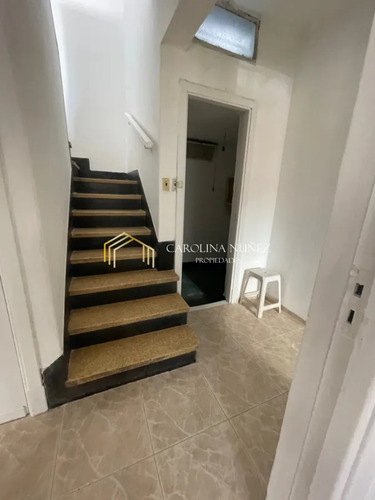 Casa En Venta En Punta Carretas, Sobre Calle Sarmiento.