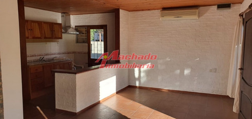 Casa El Tesoro Punta Del Este Buen Entorno 3 Dormitorios A Solo 400m2 Del Mar- Ref: 6189