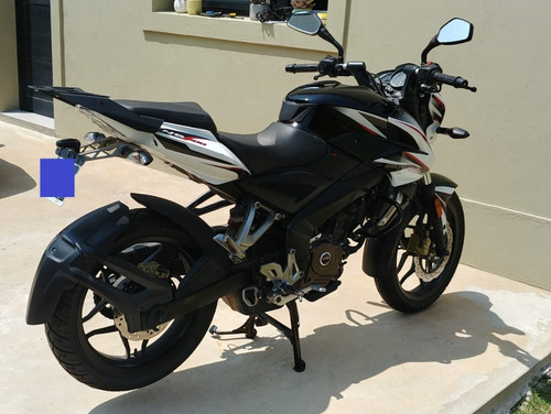 Bajaj Rouser 200 Ns Unico Dueño Excelente Estado Con Baul!