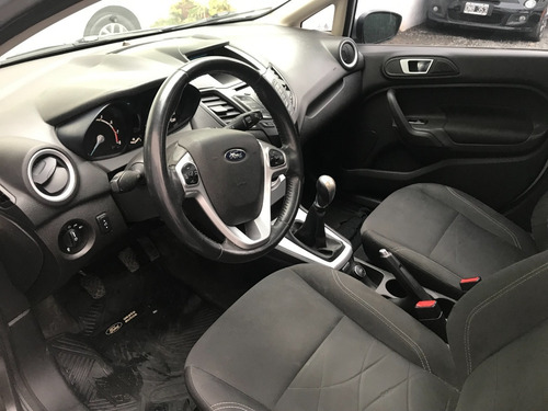 Imagen 18 de 25 de Ford Fiesta Se Plus 1.6 Año 2014 - Liv Motors