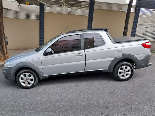 Fiat Strada 1.4 Hard Working Cab. Dupla Flex 3p