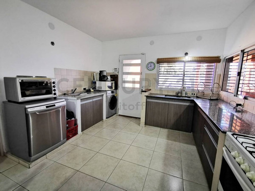 Imagen 6 de 20 de Casa De 3 Dormitorios En Venta En Los Hornos