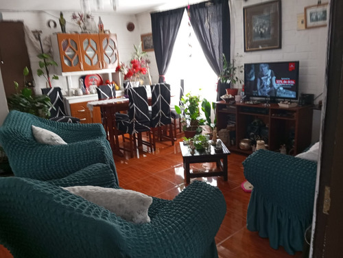 Venta De Lindo Depto. 3d, 1b. Cercano A Hospital El Pino