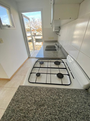 Imagen 9 de 20 de Venta Lugones 1601 2 Ambientes Balcon 300 Metros Subte Urqui