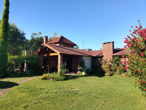 La Celia. Lote 1600m2. 4amb. Para 6 Plazas, Quincho/pileta