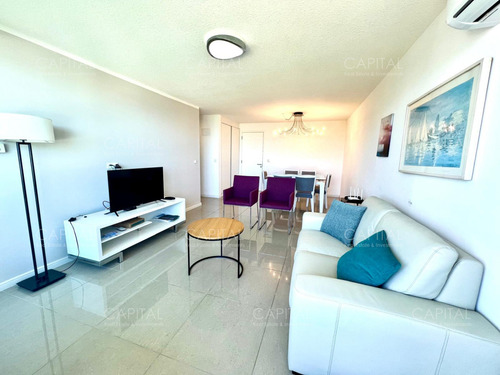 Apartamento De Un Dormitorio En Venta, Torre One Punta Del Este.