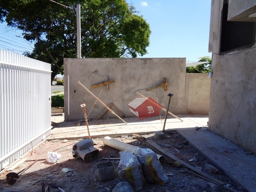 Imagem 2 de 14 de Sobrado A Venda Com Terraço 03 Quartos Bairro Fazendinha Cur
