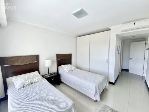 Apartamento En Alquiler Torre Lobos, Punta Del Este.