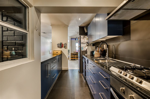 Moderna Y Eficiente Casa En Las Condes, Sector Residencial