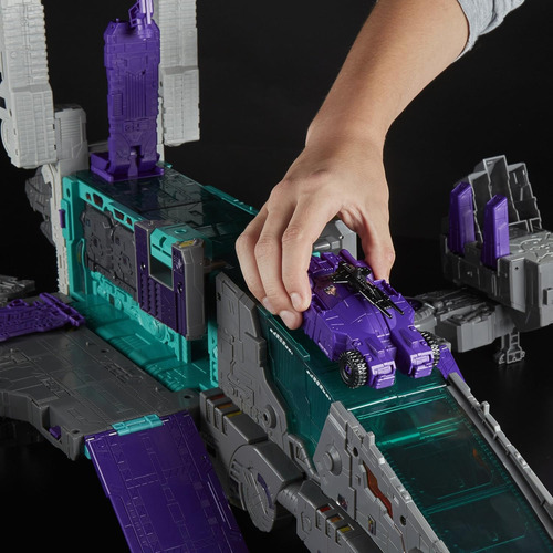 Transformers Generations Titans Return, Trypticon