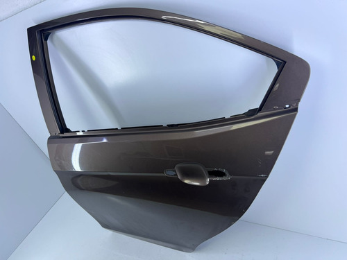 Puerta Trasera Izquierdo Chevrolet Aveo 2018-2023 Trasera Izquierdo Cafe (Usado)
