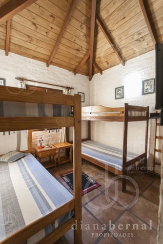 Casa En Pinares, 3 Dormitorios - Ref: 43196