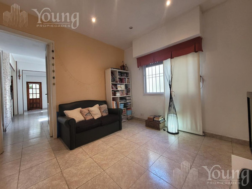 Imagen 4 de 22 de Venta Ph En Bernal Centro ! Excelente Estado . 3 Ambientes Con Patio