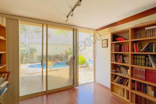 Experimenta El Lujo Y La Comodidad En Esta Impresionante Residencia Con Una Superficie De 600 M2 ...