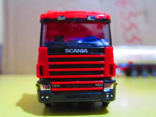 Miniatura Caminhão Scania 124 420 bicuda e Carreta Báu Rebaixado da  Cervejaria Krombacher - Herpa 1/87