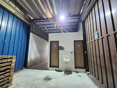 Daniela Linarez Ofrece En Venta Galpones En Zona Industrial Iii Avenida Principal Totalmente Equipadon Con Cavas De Conservacion Empaquetadora Listo Para Producir Conjunto Privado Barquisimeto Lara