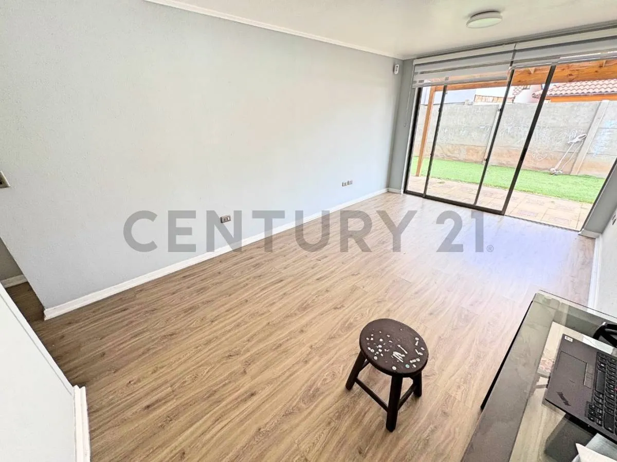 Imagen 4 de 26 de Se Vende Casa De 3 Dormitorios Y 3 Baños En Ulriksen