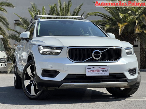 Volvo XC40 D4 Momentum Intro Car