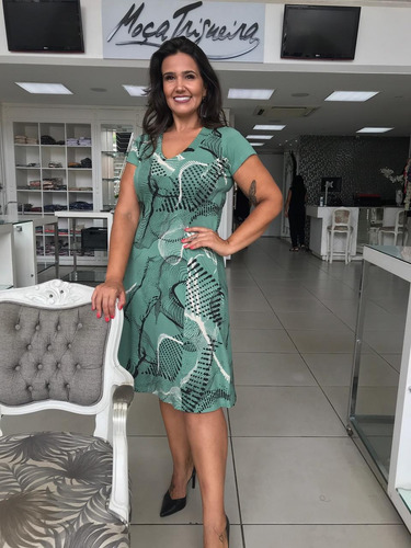 Imagem 2 de 2 de Vestido Em Tecido De Malha Estampa Folhagem