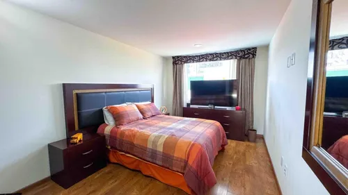 Casa En Venta En Calimaya, Con Excelente Mantenimiento.