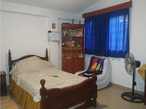 Casa Acogedora De Dos Niveles Urb Picott San Antonio De Los Altos