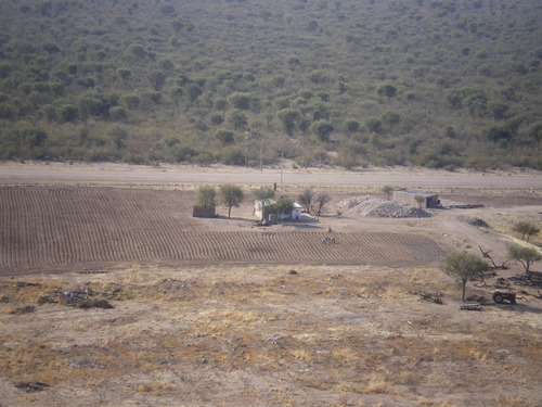 Campo Con 3 Viviendas Mas Pileta