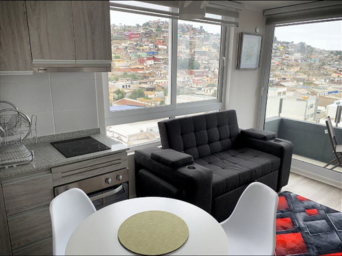 Arriendo Centro De Coquimbo: Depto Amoblado Con Vista Al Mar
