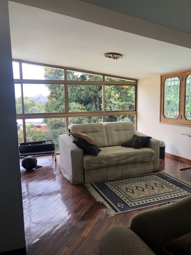 Venta De Casa En Urb Prados Del Este, Mcpio Baruta, Caracas. Mr