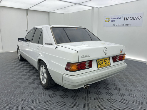 Imagen 8 de 25 de Mercedes Benz 190 E 2.6