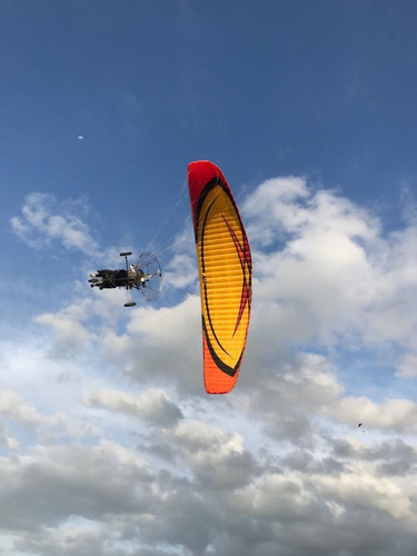 Imagen 4 de 6 de Vuelo Bautismo Parapente Con Motor - Paratrike