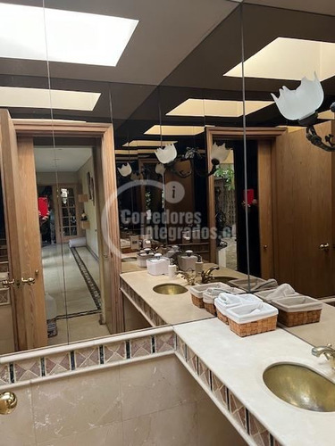 Casa En San Carlos De Apoquindo, 5d 7b, Conexión Subterránea