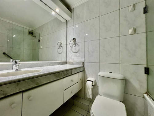 Departamento En Venta De 4 Dorm. En Las Condes .metro.