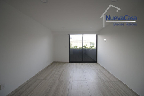 Estrena! Departamento A La Venta, Ubicado Sobre Universidad, Col. Del Valle.