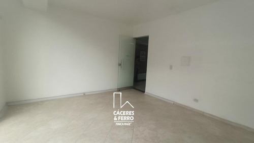 Imagen 5 de 9 de Local En Arriendo En Bogotá Ricaurte. Cod 23372