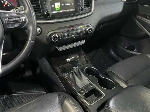 Kia Sorento 3.3 V6 EX Piel 7 Pasajeros At