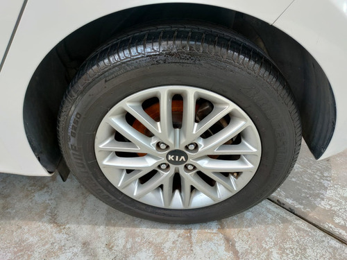 Kia Rio 1.6 Lx Hatchback Mt