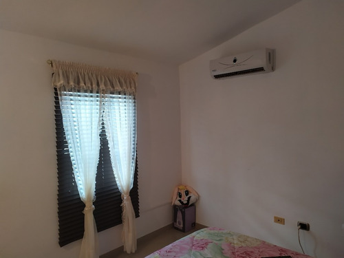 Imagen 4 de 17 de Town House En Res. Villa Rincon I, Naguanagua (lemth-109)