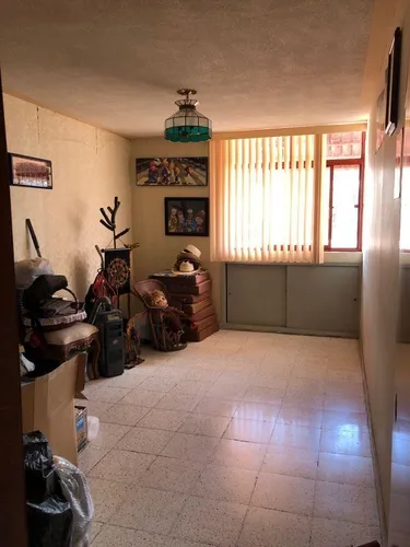Casa En Venta De Adjudicación Bancaria En Julio Zarate, Col. Campamento 2 De Octubre, Iztacalco Cdmx. Cmr.