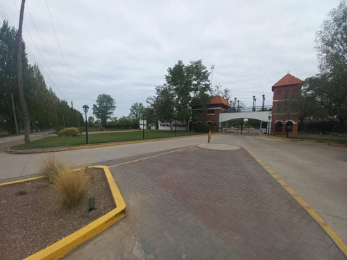 Remax Vende Excelente Lote En Portal De Vistalba