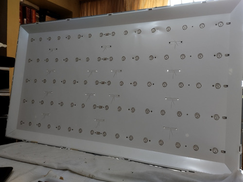 Imagen 4 de 4 de Bandeja Leds Tv Marca Aoc 48 Pulgadas
