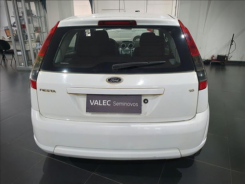 Imagem 9 de 13 de Ford Fiesta 1.6 Flex 8v Class 5p