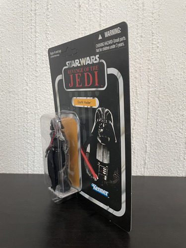 Darth Vader Revenge Of The Jedi Vintage Collection # 08 2011 (Usado)