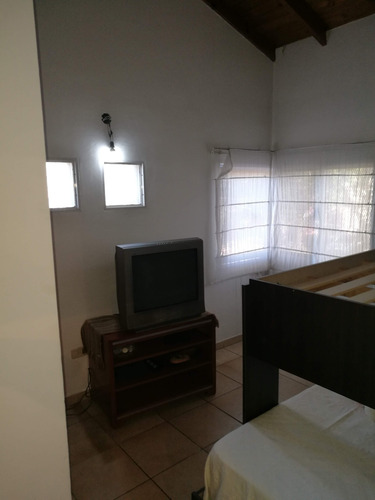 Casa Con Jardin, Pileta, Parrilla A 12 Cdas Estacion Merlo
