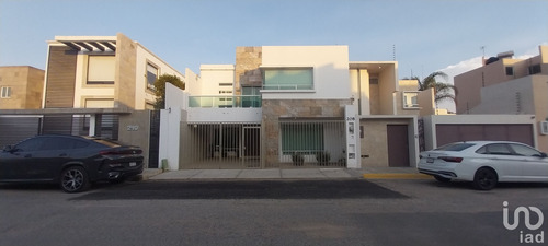 Venta Casa 4 Ambientes La Moraleja