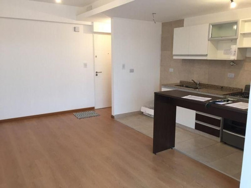 2 Ambientes | Hipolito Yrigoyen Al 400