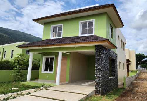 Casa En Venta De Oportunidad En Jarabacoa